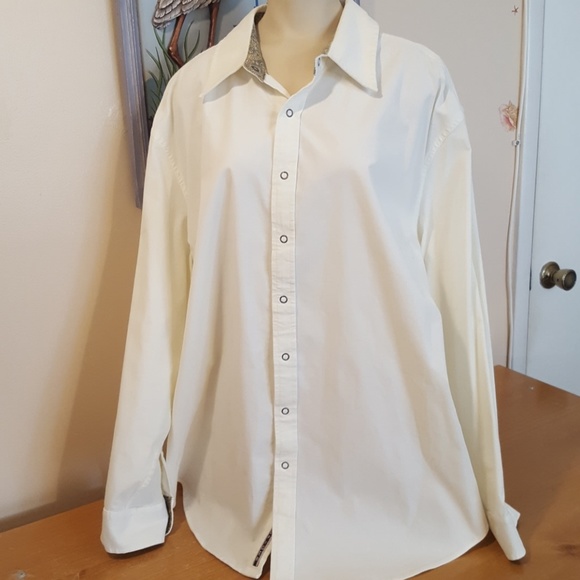 Tommy Hilfiger Tops - Tommy Hilfiger shirt